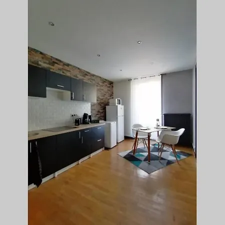 Très Bel Avec Sauna + Baignoire Balnéo